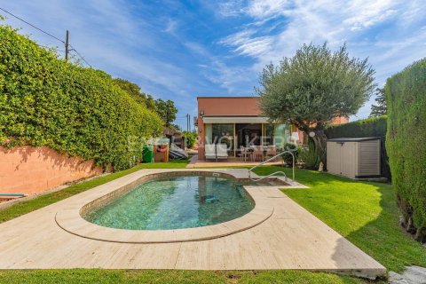 Дом с 4 спальнями в Сан-Кугат-дель-Вальесе, Барселона, Каталония, Испания № 2560