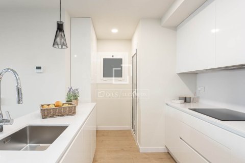 3 bedrooms apartment for sale in Barcelona, Catalonia, Spain № 6377 - photo 11