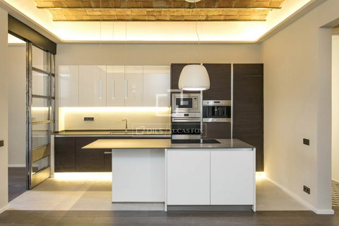 3 bedrooms apartment for sale in Barcelona, Catalonia, Spain № 6381 - photo 2