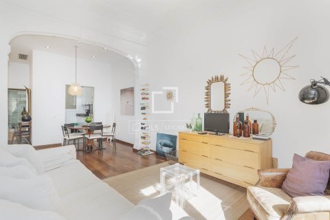 2 bedrooms apartment for sale in Barcelona, Catalonia, Spain № 6375 - photo 2