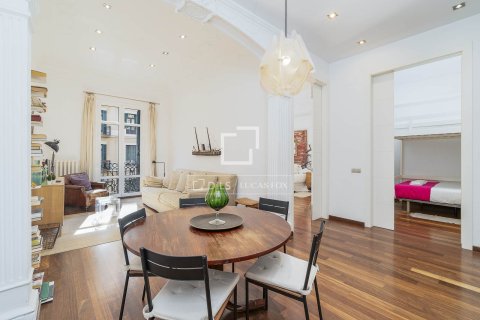 2 bedrooms apartment for sale in Barcelona, Catalonia, Spain № 6375 - photo 13