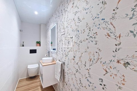 4 bedrooms villa for sale in Vilanova i la Geltru, Barcelona, Catalonia, Spain № 6376 - photo 11