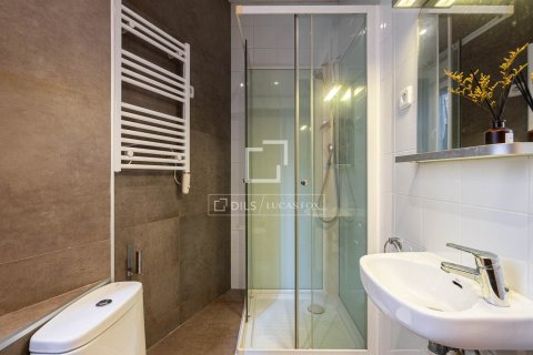 2 bedrooms apartment for sale in Barcelona, Catalonia, Spain № 6380 - photo 18