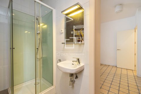 2 bedrooms apartment for sale in Barcelona, Catalonia, Spain № 6380 - photo 19