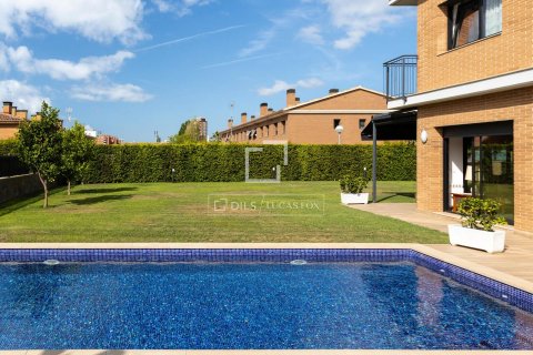 4 chambres villa à vendre à Vilassar de Mar, Barcelona, Catalonia, Spain № 3930 - photo 2
