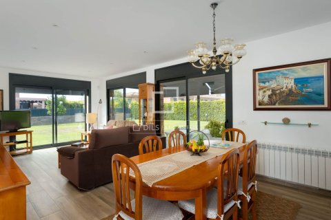 4 chambres villa à vendre à Vilassar de Mar, Barcelona, Catalonia, Spain № 3930 - photo 12