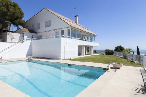 6 chambres villa à vendre à Castelldefels, Barcelona, Catalonia, Spain № 3929