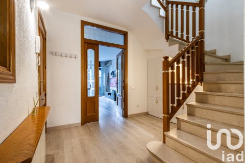 Купить дом в Сабадель, Испания с 4 спальни, 265м², № 4816 - фото 3