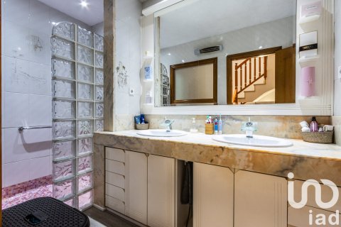 Купить дом в Сабадель, Испания с 4 спальни, 265м², № 4816 - фото 21