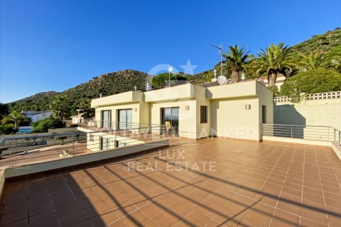5 bedrooms villa for sale in Pau, Girona, Catalonia, Spain № 5811 - photo 16