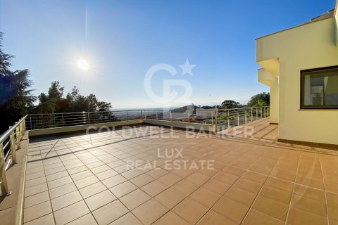 5 bedrooms villa for sale in Pau, Girona, Catalonia, Spain № 5811 - photo 17