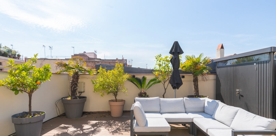 3 bedrooms apartment for sale in Barcelona, Catalonia, Spain № 1582