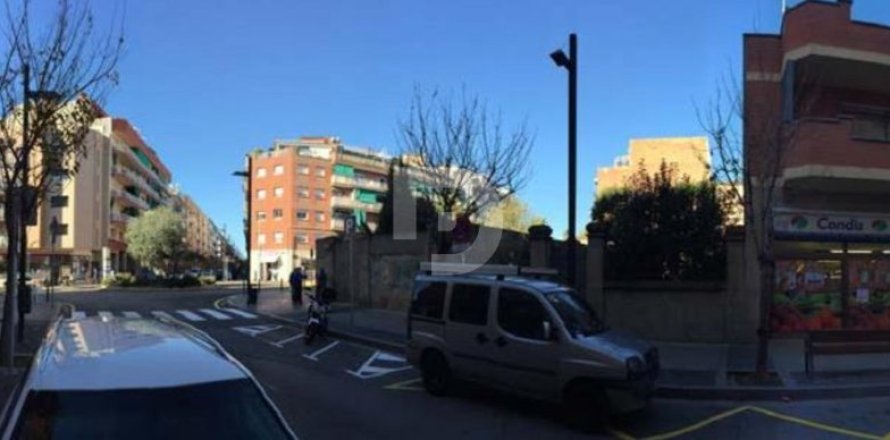 792 sq.m. land plot for sale in Barcelona, Catalonia, Spain № 4549