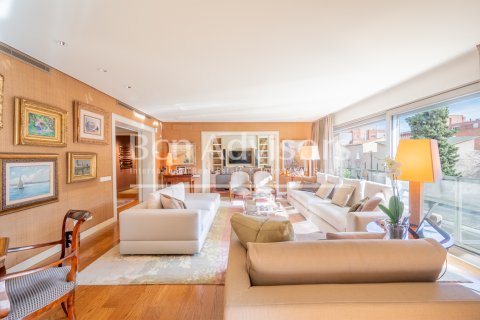 Купить квартиру в Барселона, Испания с 5 спален, 400м², № 2840 - фото 11
