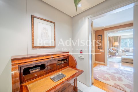 Купить квартиру в Барселона, Испания с 5 спален, 400м², № 2840 - фото 14