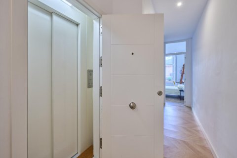 2 chambres apartment à vendre à Ciutat Vella, Barcelona, Catalonia, Spain № 2839 - photo 15