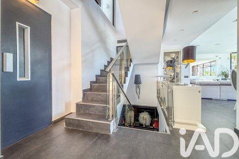 4 bedrooms house for sale in Sitges, Barcelona, Catalonia, Spain № 4665 - photo 11