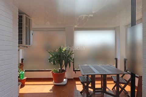 Квартира с 4 спальнями в Л'Оспиталет-де-Льобрегате, Барселона, Каталония, Испания № 2134