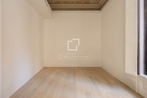 2 bedrooms apartment for sale in Barcelona, Catalonia, Spain № 6385 - photo 10
