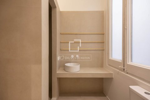 2 bedrooms apartment for sale in Barcelona, Catalonia, Spain № 6385 - photo 16