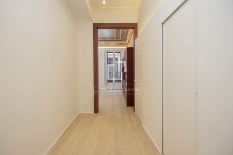 2 bedrooms apartment for sale in Barcelona, Catalonia, Spain № 6385 - photo 14