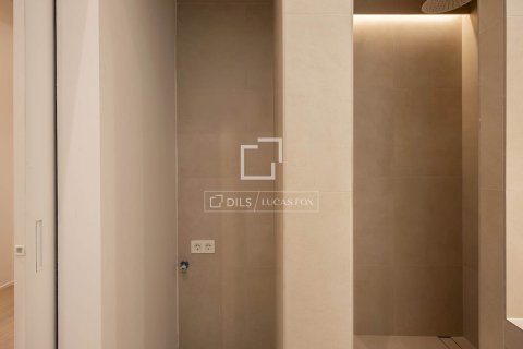 2 bedrooms apartment for sale in Barcelona, Catalonia, Spain № 6385 - photo 19