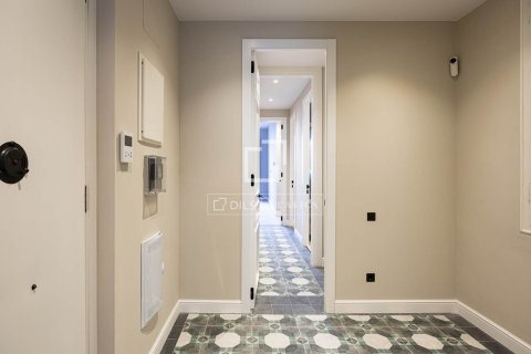 2 chambres apartment à vendre à Barcelona, Catalonia, Spain № 3857 - photo 11