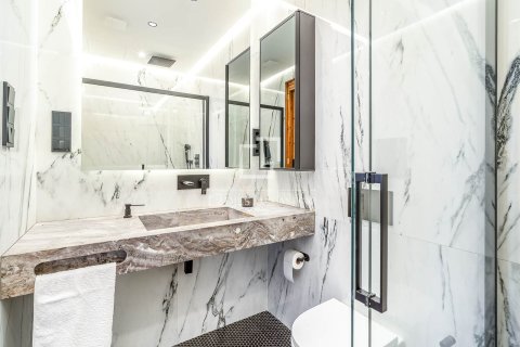 Купить квартиру в Барселона, Испания с 4 спальни, 134м², № 3856 - фото 29