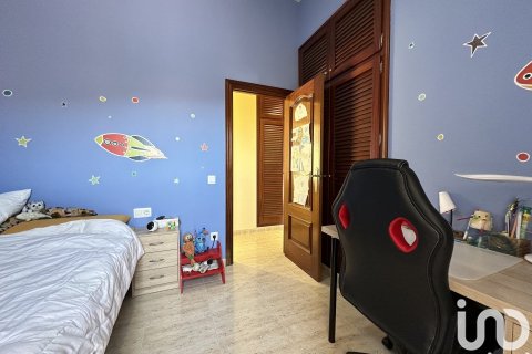 Сasa de 4 dormitorios en venta en Sant Pol de Mar, Barcelona, Cataluña, Spain № 5027 - foto 22