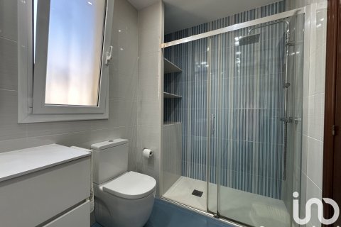 Сasa de 4 dormitorios en venta en Sant Pol de Mar, Barcelona, Cataluña, Spain № 5027 - foto 23