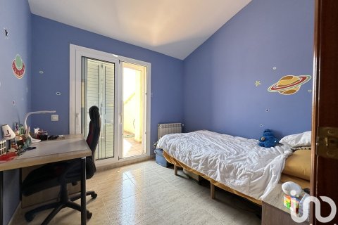 Сasa de 4 dormitorios en venta en Sant Pol de Mar, Barcelona, Cataluña, Spain № 5027 - foto 21