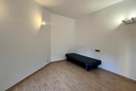 3 bedrooms apartment for rent in Principado De Andorra (Ninguna Poblacion Tiene C.P.), Lleida, Catalonia, Spain № 6147 - photo 14