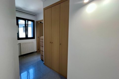 3 bedrooms apartment for rent in Principado De Andorra (Ninguna Poblacion Tiene C.P.), Lleida, Catalonia, Spain № 6147 - photo 22