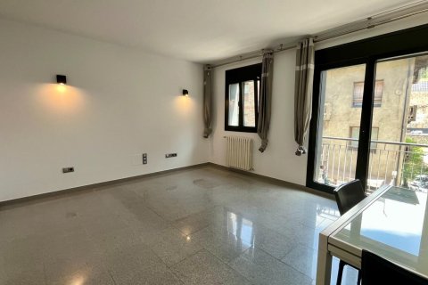 3 bedrooms apartment for rent in Principado De Andorra (Ninguna Poblacion Tiene C.P.), Lleida, Catalonia, Spain № 6147 - photo 2