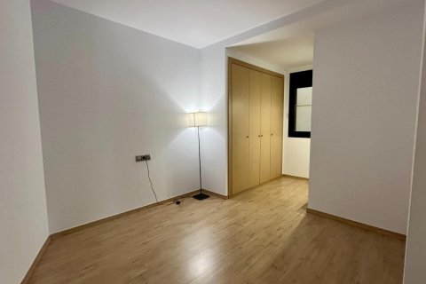 3 bedrooms apartment for rent in Principado De Andorra (Ninguna Poblacion Tiene C.P.), Lleida, Catalonia, Spain № 6147 - photo 12