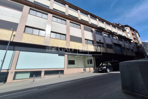 Propiedad comercial de 7623 m² en alquiler en Principado De Andorra (Ninguna Poblacion Tiene C.P.), Lérida, Cataluña, Spain № 6146