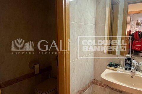 232 m² office à louer à Principado De Andorra (Ninguna Poblacion Tiene C.P.), Lleida, Catalonia, Spain № 6141 - photo 20