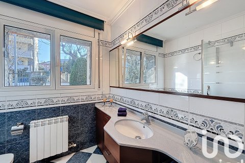 Сasa de 5 dormitorios en venta en Montornès del Vallès, Barcelona, Cataluña, Spain № 7572 - foto 26