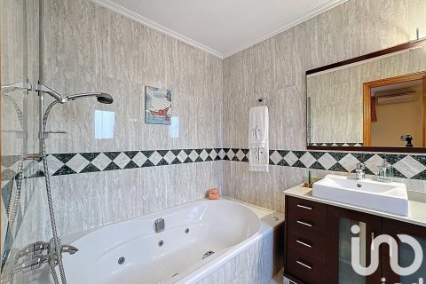 Сasa de 5 dormitorios en venta en Montornès del Vallès, Barcelona, Cataluña, Spain № 7572 - foto 17