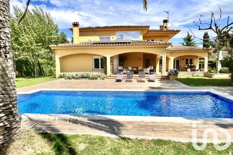 5 bedrooms house for sale in Avinyonet de Puigventos, Girona, Catalonia, Spain № 7567