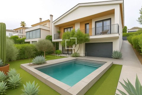 Villa de 3 dormitorios en venta en Sant Just Desvern, Barcelona, Cataluña, Spain № 4200 - foto 2