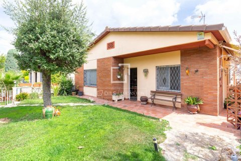 Villa de 3 dormitorios en venta en Sant Just Desvern, Barcelona, Cataluña, Spain № 4200 - foto 4