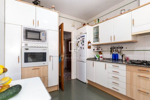 Villa de 3 dormitorios en venta en Sant Just Desvern, Barcelona, Cataluña, Spain № 4200 - foto 17