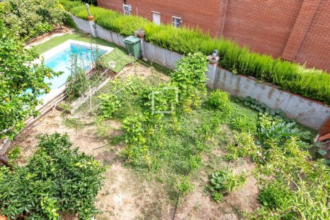 Villa de 3 dormitorios en venta en Sant Just Desvern, Barcelona, Cataluña, Spain № 4200 - foto 26