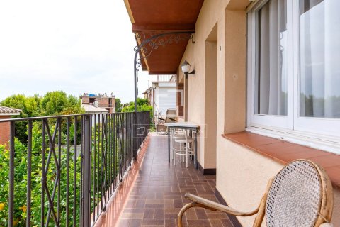 Villa de 3 dormitorios en venta en Sant Just Desvern, Barcelona, Cataluña, Spain № 4200 - foto 29