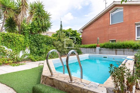 Villa de 3 dormitorios en venta en Sant Just Desvern, Barcelona, Cataluña, Spain № 4200 - foto 5