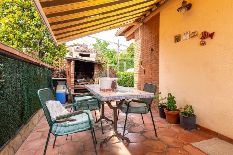 Villa de 3 dormitorios en venta en Sant Just Desvern, Barcelona, Cataluña, Spain № 4200 - foto 12