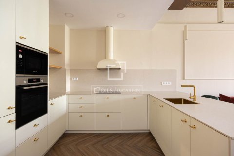 3 bedrooms apartment for sale in Barcelona, Catalonia, Spain № 4195 - photo 27