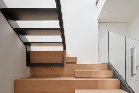 Купить квартиру в Барселона, Испания с 3 спальни, 248м², № 1065 - фото 14