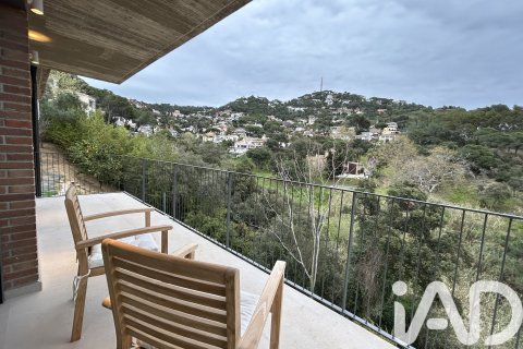3 bedrooms house for sale in Lloret de Mar, Girona, Catalonia, Spain № 7395 - photo 19